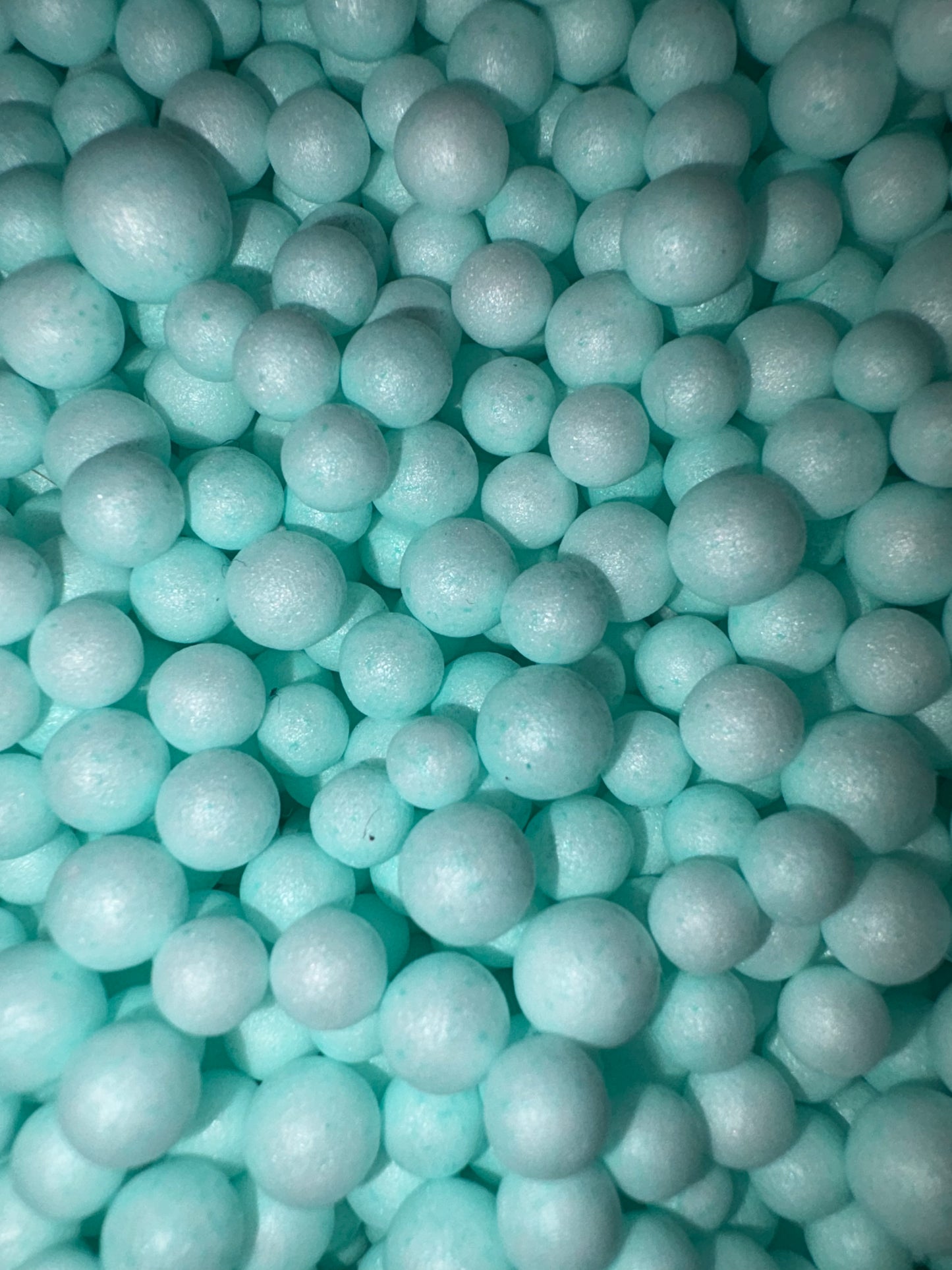 Turquoise polystyrène balls